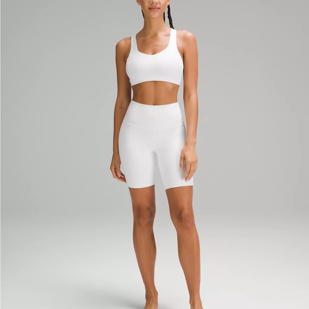White Lululemon free to be serene bra SIZE 4